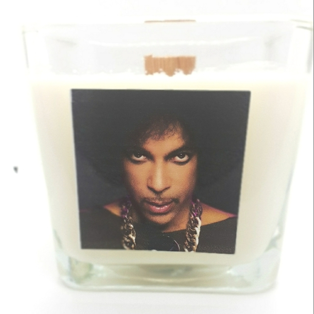 Prince Soy Candle Coconut lime scent wood wick